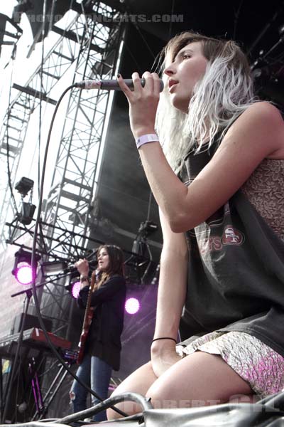 WARPAINT - 2014-08-24 - SAINT CLOUD - Domaine National - Scene de la Cascade - 